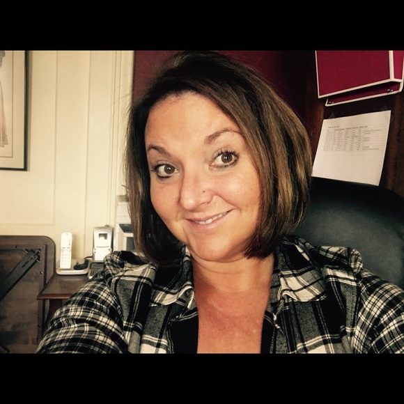 Meet your Posher, Krista - Picture 1 of 1